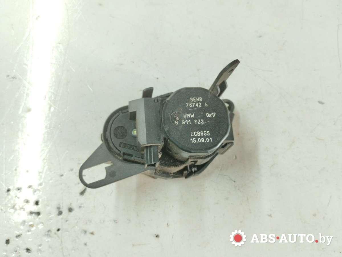 моторчик заслонки печки BMW 7 серия E65/E66/E67 2004, 3.6 л., бензин, АКПП, седан, 76742B, 6911823, ECB655 - фото №1