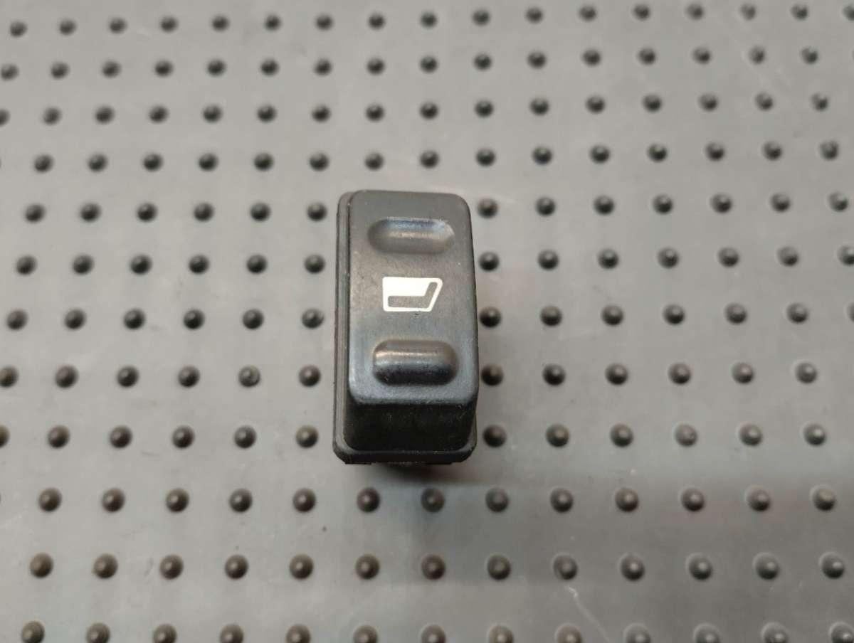кнопка стеклоподъемника двери Citroen Xsara Picasso 1 поколение 2000, МКПП, 22681 - фото №1