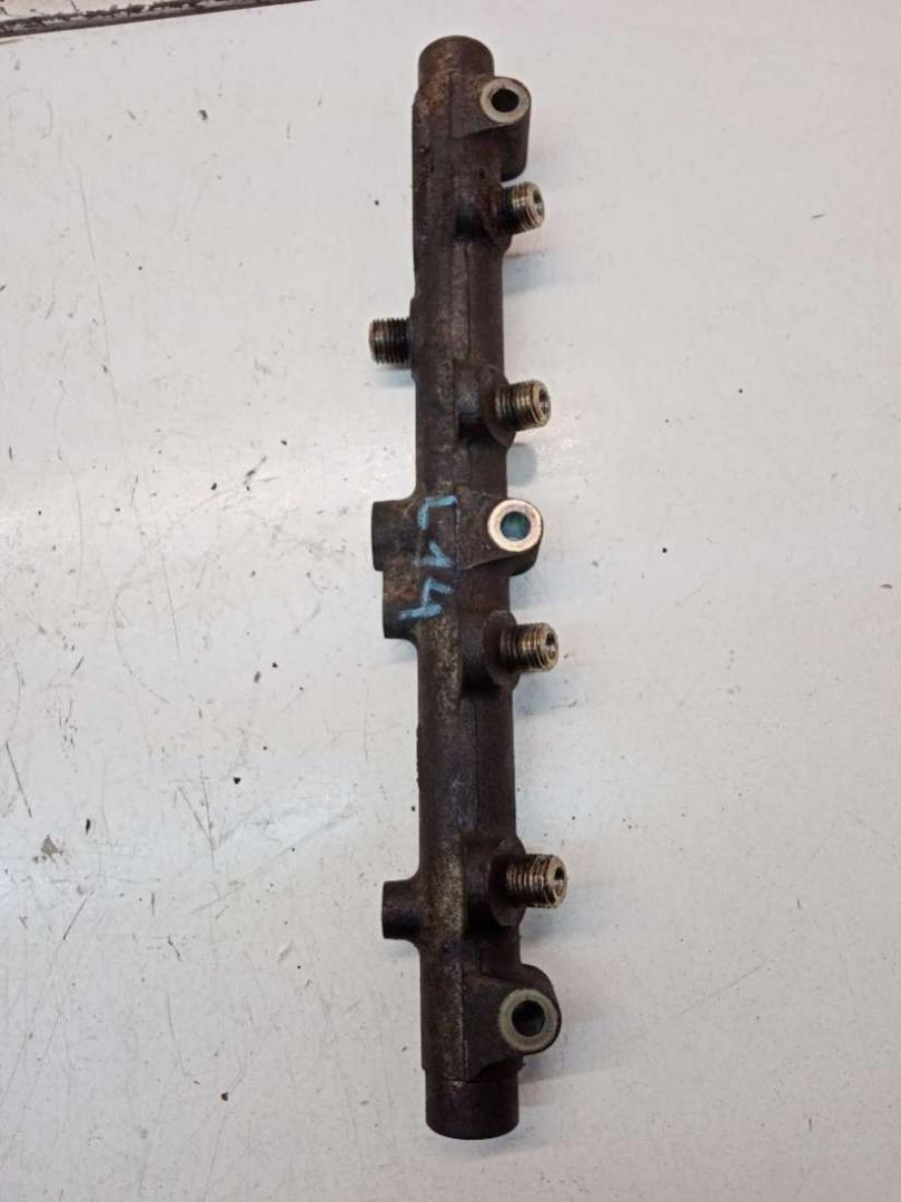 топливная рампа Peugeot 807 1 поколение 2006, 2.0 л., АКПП, минивэн, 0445214017, 1570A0, K9631728280, 9631728280, 1573167G10000, 631728280 - фото №1