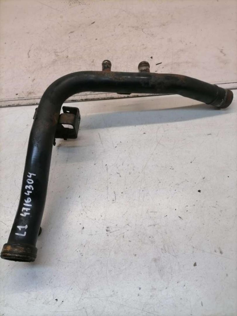 трубка охлаждающей жидкости Chrysler Grand Voyager 4 поколение 2004, 2.5 л., дизель, МКПП, минивэн - фото №1