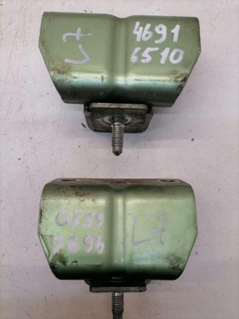 петля крышки багажника Peugeot 307 1 поколение 2004, 2.0 л., дизель, МКПП, хетчбэк 5 дв., 292 - фото №1