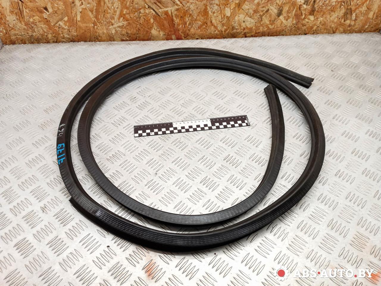 уплотнитель двери Smart Fortwo 1 поколение 2001, 0.8 л., дизель, робот - фото №1