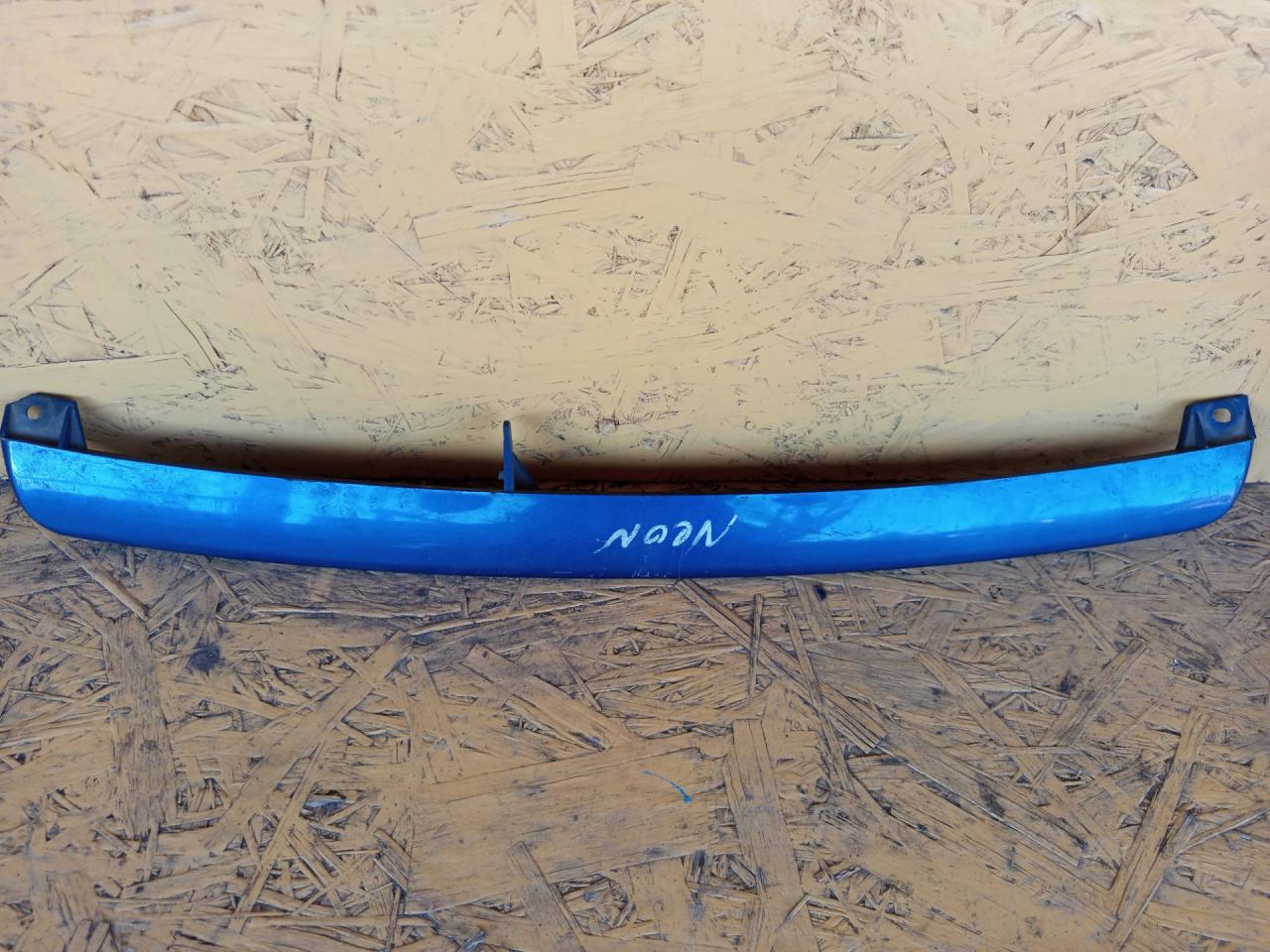 решетка радиатора Chrysler Neon 2 поколение 1999, седан, 5263942 - фото №1