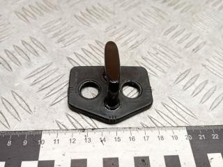 ответная часть (скоба) замка двери Volvo XC70 1 поколение 2004, 2.4 л., дизель, АКПП, универсал, 30661367