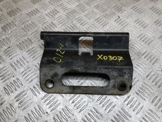 крепление бампера Chrysler Neon 1 поколение 1998, 2.0 л., бензин, 5277836