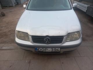 Volkswagen Bora 1 поколение