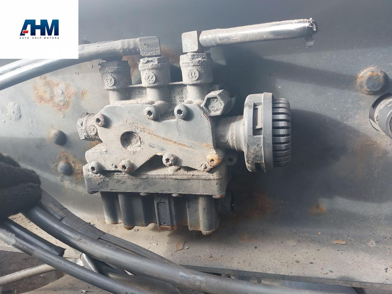 кран уровня подвески DAF XF 105 1 поколение 2010, МКПП, красный, 1343255, 4728800300 - фото №1