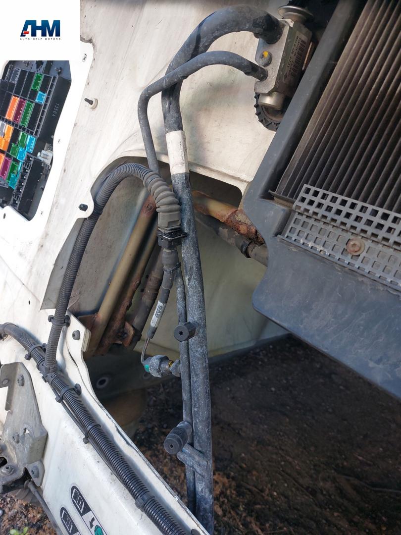 трубка кондиционера DAF XF 106 1 поколение 2014, MX-13, МКПП, белый, грузовик, 1898070 - фото №1