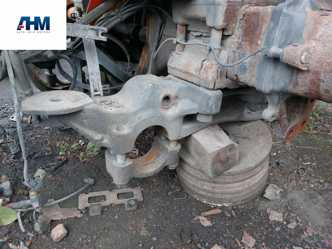 кронштейн крепления пневморессора левый Mercedes-Benz Actros 4 поколение (MP4) 2014, зеленый, грузовик, A9603284441 - фото №1