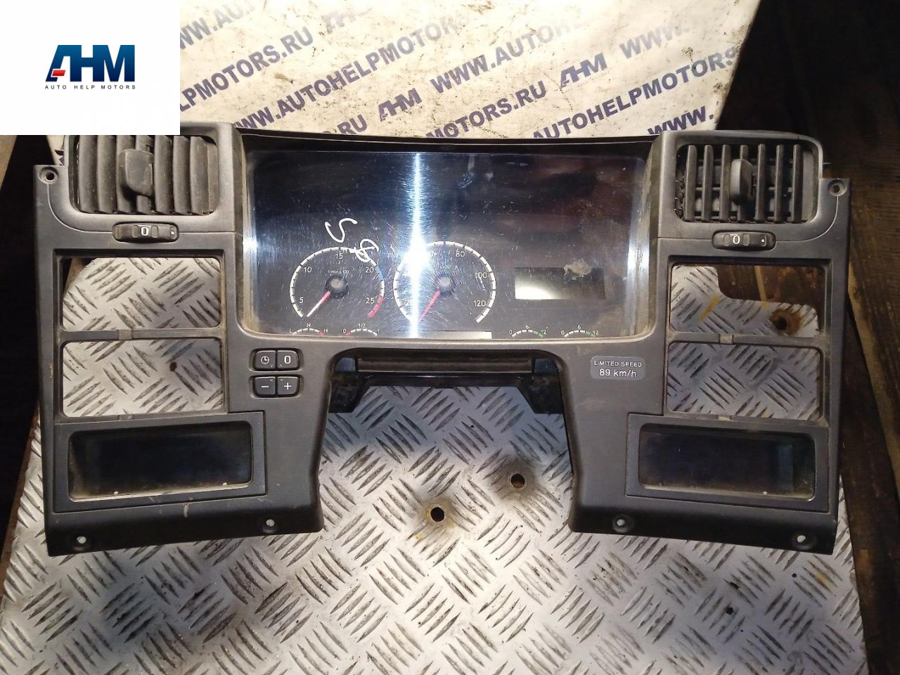 щиток приборов (приборная панель) Scania R 3 поколение 2008, 1781708, 1852898, 1849509, 1922759, 1775306 - фото №1