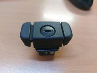 замок бардачка Mercedes-Benz Actros 2 поколение (MP2) 2008, синий, грузовик, A0008404185