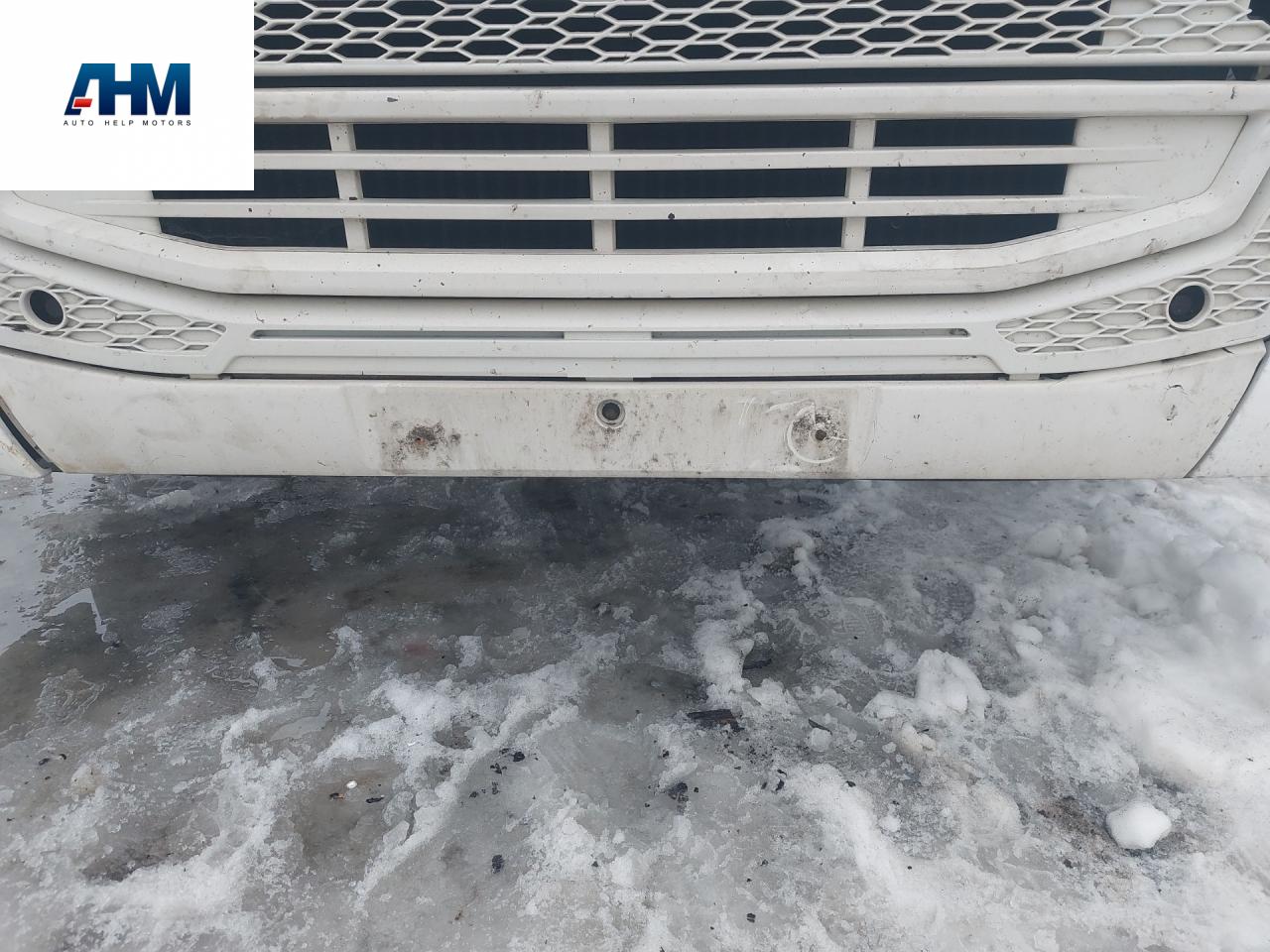 юбка бампера нижняя Volvo FH 3 поколение 2014, АКПП, белый, правый руль, 82090733, 21413787, 84195623 - фото №1