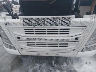 решетка радиатора Volvo FH 3 поколение 2014, АКПП, белый, правый руль, 82491903