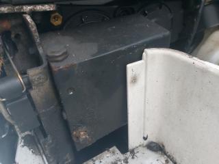 насос подъёма кабины Volvo FH 3 поколение 2014, АКПП, белый, правый руль, 21882621, 22841212