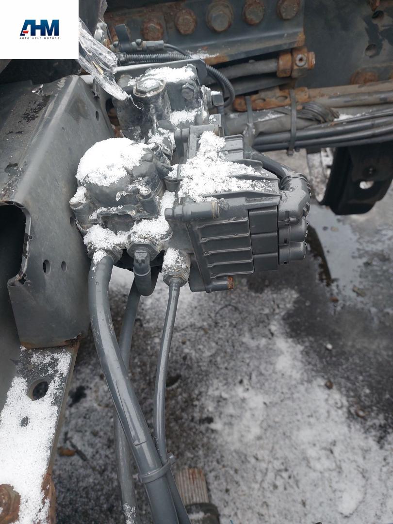 кран модулятор EBS Mercedes-Benz Actros 4 поколение (MP4) 2015, 12.8 л., OM 471.900, дизель, белый, правый руль, A0004296324, 4801063000, 4801065110 - фото №1