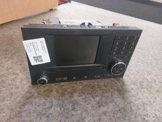 блок управления мультимедия Mercedes-Benz Actros 4 поколение (MP4) 2015, 12.8 л., OM 471.900, дизель, белый, правый руль, A0004465862, A0004466662, A0004467662, A0014460062, 7620000236