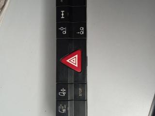 кнопка (выключатель) Mercedes-Benz Actros 4 поколение (MP4) 2015, 12.8 л., OM 471.900, дизель, белый, правый руль, A9604461023, A9604460623, A9604460823, A9604461223, A9604461423, A0185459007, A0125453807, A0125453307, A0125455107, A0125453407, A0125454107