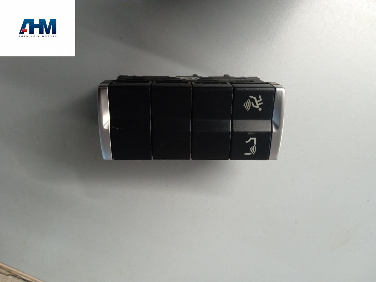 кнопка (выключатель) Mercedes-Benz Actros 4 поколение (MP4) 2015, 12.8 л., OM 471.900, дизель, белый, правый руль, A9605400246, A0125455407 - фото №1