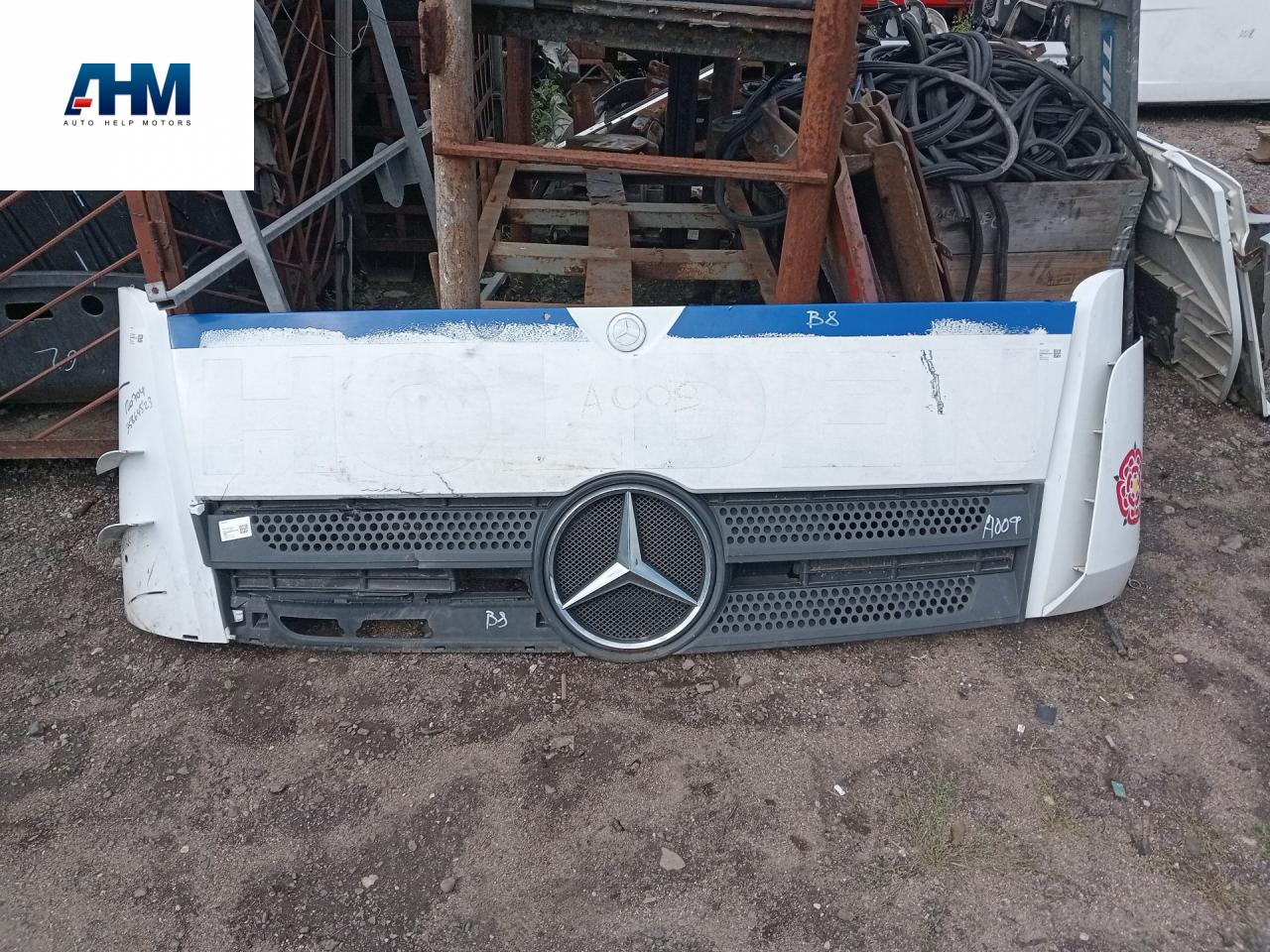 капот Mercedes-Benz Actros 4 поколение (MP4) 2014, 12.8 л., OM 471.900, дизель, белый, правый руль, A9607500318, A9607500309, A9607501467, A9607501167, A9607500867, A9607510430, A0029919770, A9607511130 - фото №1