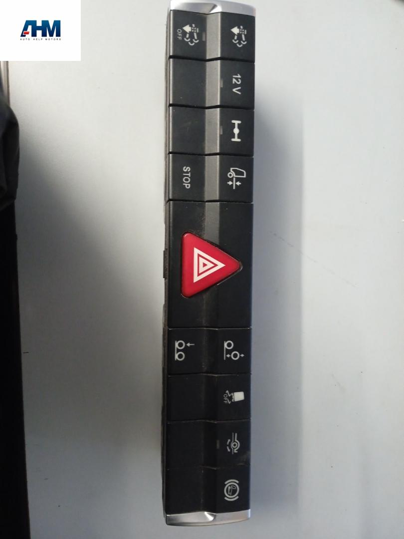 кнопка (выключатель) Mercedes-Benz Actros 4 поколение (MP4) 2014, 12.8 л., OM 471.900, дизель, белый, правый руль, A9604461023, A9604460623, A9604460823, A9604461223, A9604461423, A0125453307, A0125455107, A0125453407, A0125454107, A0125451607, A0125451207, A0125454907 - фото №1