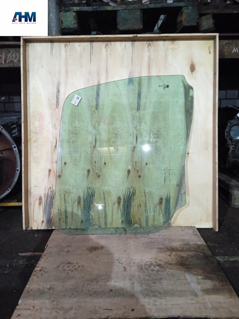 стекло (иные) Mercedes-Benz Actros 4 поколение (MP4) 2014, 12.8 л., OM 471.900, дизель, белый, правый руль, A9607200318 - фото №1