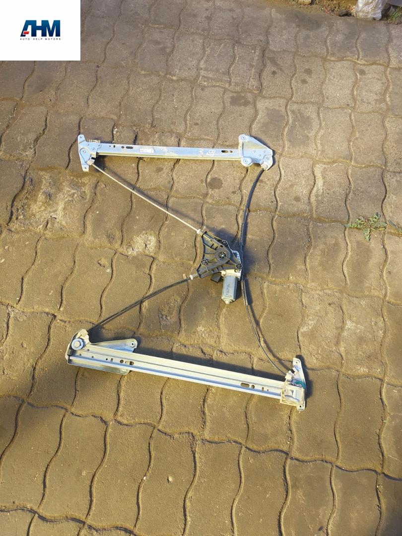 стеклоподъемник Mercedes-Benz Actros 4 поколение (MP4) 2014, 12.8 л., OM 471.900, дизель, белый, правый руль, A9607201246 - фото №1