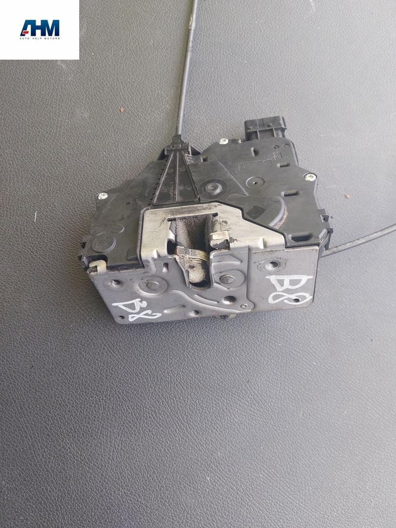 замок двери Mercedes-Benz Actros 4 поколение (MP4) 2014, 12.8 л., OM 471.900, дизель, белый, правый руль, A9607230101 - фото №1