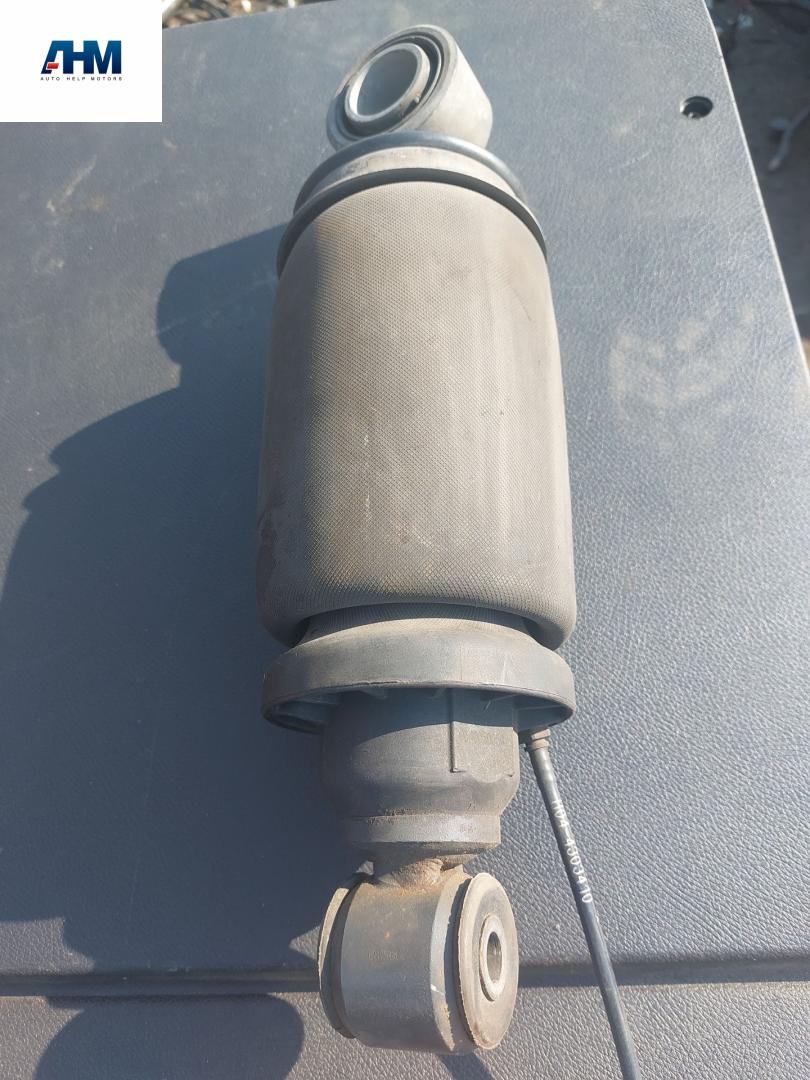 пневмоподушка подвески кабины Mercedes-Benz Actros 4 поколение (MP4) 2015, 12.8 л., OM 471.900, дизель, белый, правый руль, A9603107255 - фото №1