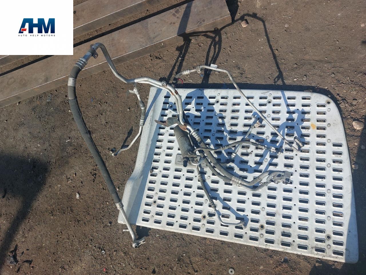 трубка кондиционера Mercedes-Benz Actros 4 поколение (MP4) 2014, 12.8 л., OM 471.900, дизель, белый, правый руль, A9608303316, A9608309417, A9608308817, A9608307517, A9608307177, A9608303416 - фото №1