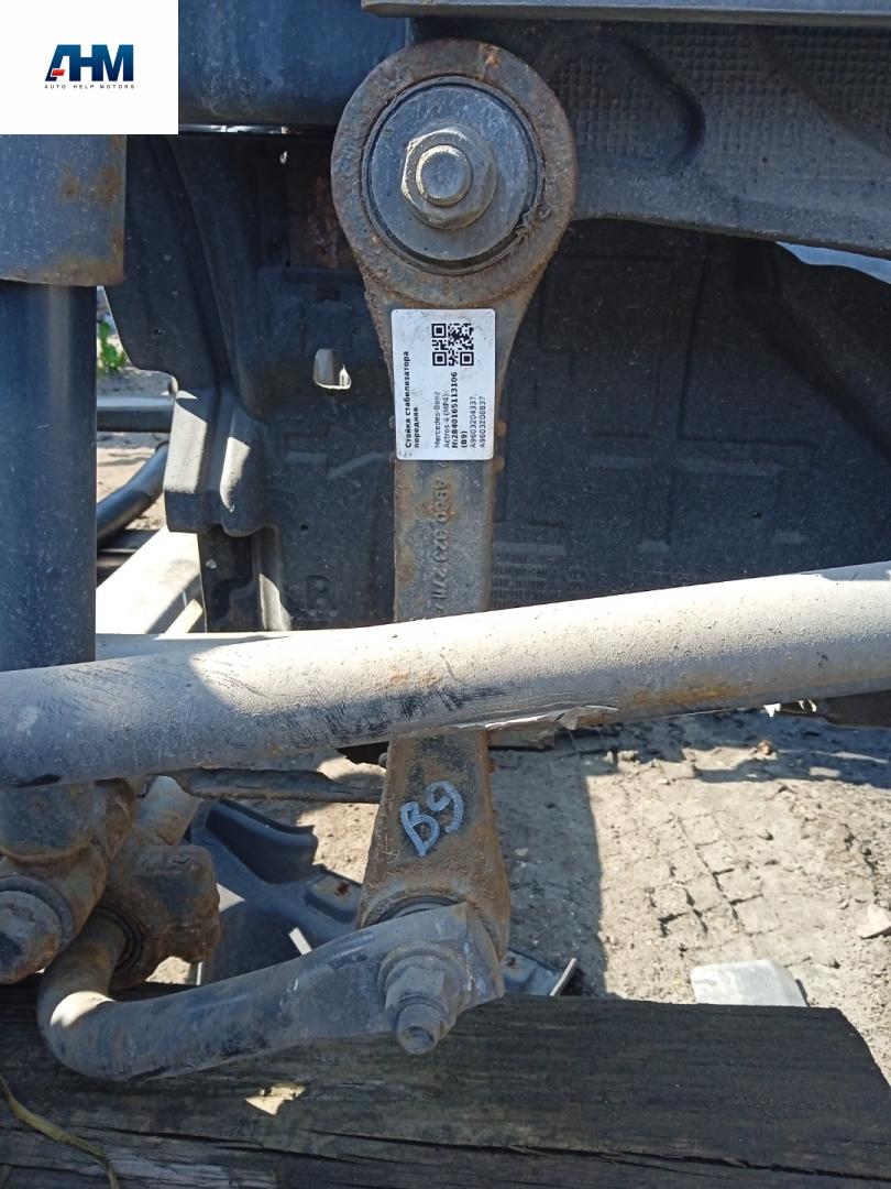 стойка стабилизатора Mercedes-Benz Actros 4 поколение (MP4) 2014, 12.8 л., OM 471.900, дизель, белый, правый руль, A9603204337, A9603208837 - фото №1