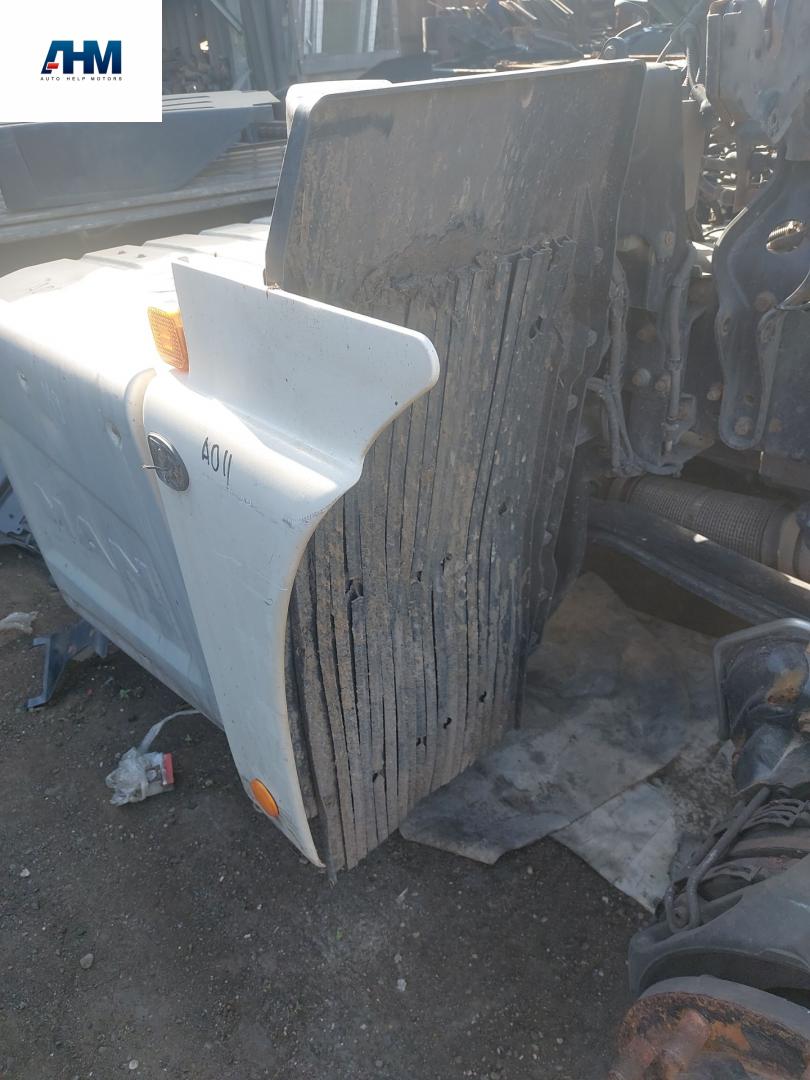 крыло MAN TGX 1 поколение 2016, 12.4 л., D 2676 LF 46, дизель, АКПП, белый, правый руль, 81612100462, 81664100183, 81612300266, 81664100322, 81664100308, 81664100204, 81664100312 - фото №1