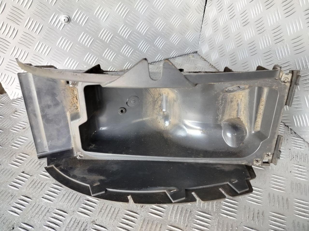 крепление фары левой Scania R 3 поколение 2013, 12.7 л., DC 13.111, дизель, МКПП, белый, правый руль, 1936674, 1790006, 1431920 - фото №1