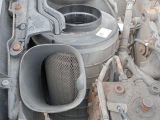 корпус воздушного фильтра Scania R 3 поколение 2013, 12.7 л., DC 13.111, дизель, МКПП, белый, правый руль, 1387542, 1335674, 1377092, 1801772, 1870001, 1335677, 1869997, 1829470