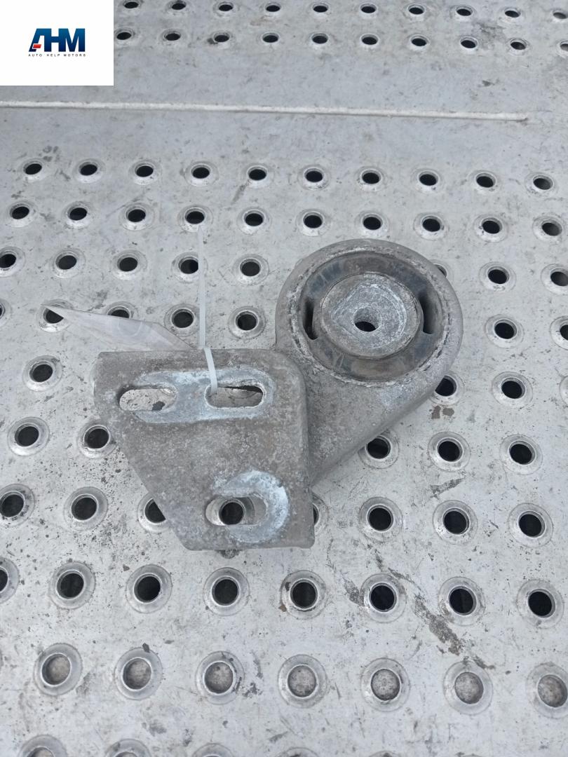 кронштейн радиатора Scania R 3 поколение 2013, 12.7 л., DC 13.111, дизель, МКПП, белый, правый руль, 1791182 - фото №1