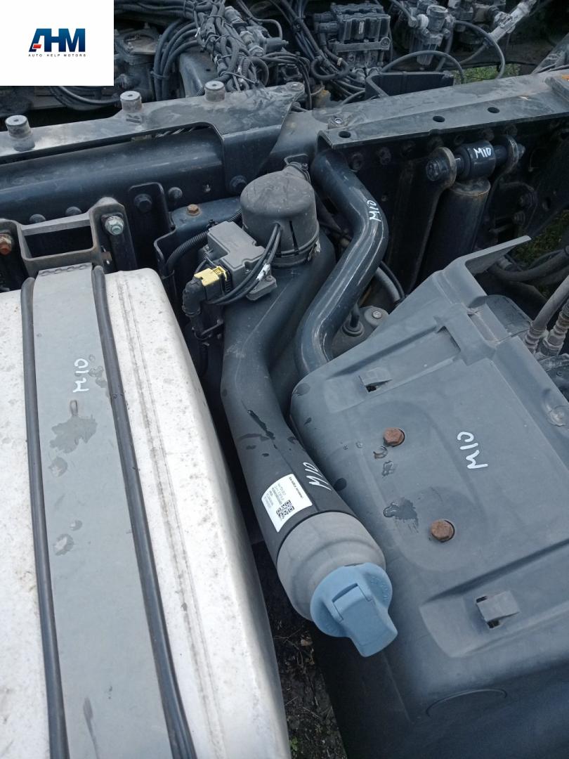 бак AdBlue (мочевины) MAN TGX 1 поколение 2017, 12.4 л., D 2676 LF 51, дизель, АКПП, белый, правый руль, 81154006098, 81154025037 - фото №1