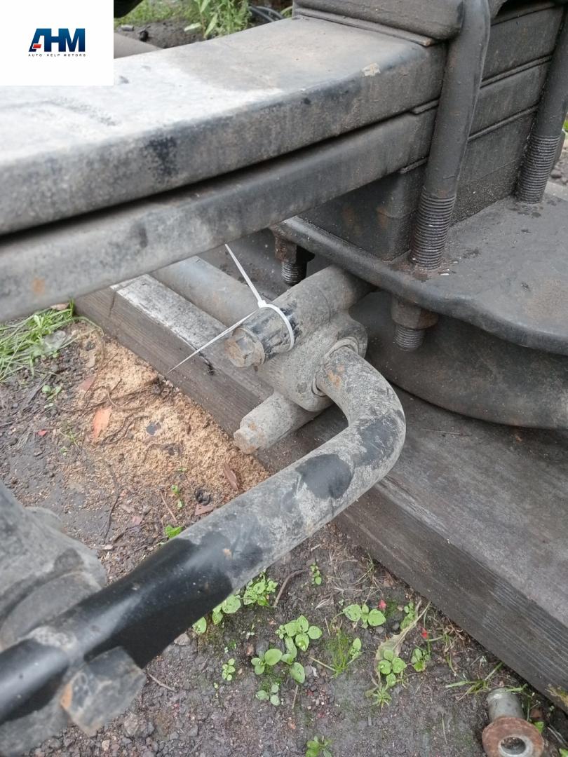 крепление стабилизатора / втулки стабилизатора MAN TGX 1 поколение 2017, 12.4 л., D 2676 LF 51, дизель, АКПП, белый, правый руль, 81437180059 - фото №1