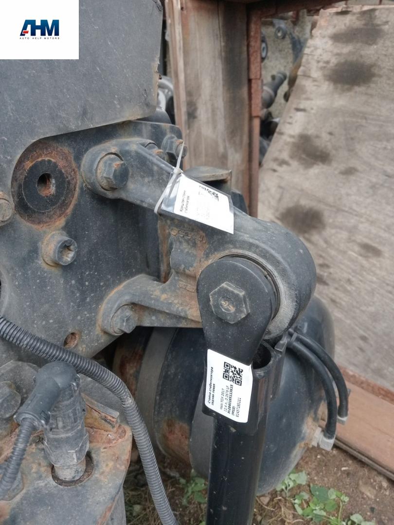 крепление стабилизатора / втулки стабилизатора MAN TGX 1 поколение 2017, 12.4 л., D 2676 LF 51, дизель, АКПП, белый, правый руль, 81437056063, 81437050270, 81437050254 - фото №1