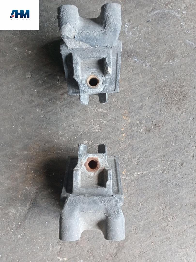 подушка крепления двигателя DAF XF 105 2 поколение 2013, АКПП, белый, правый руль, 1806735 - фото №1