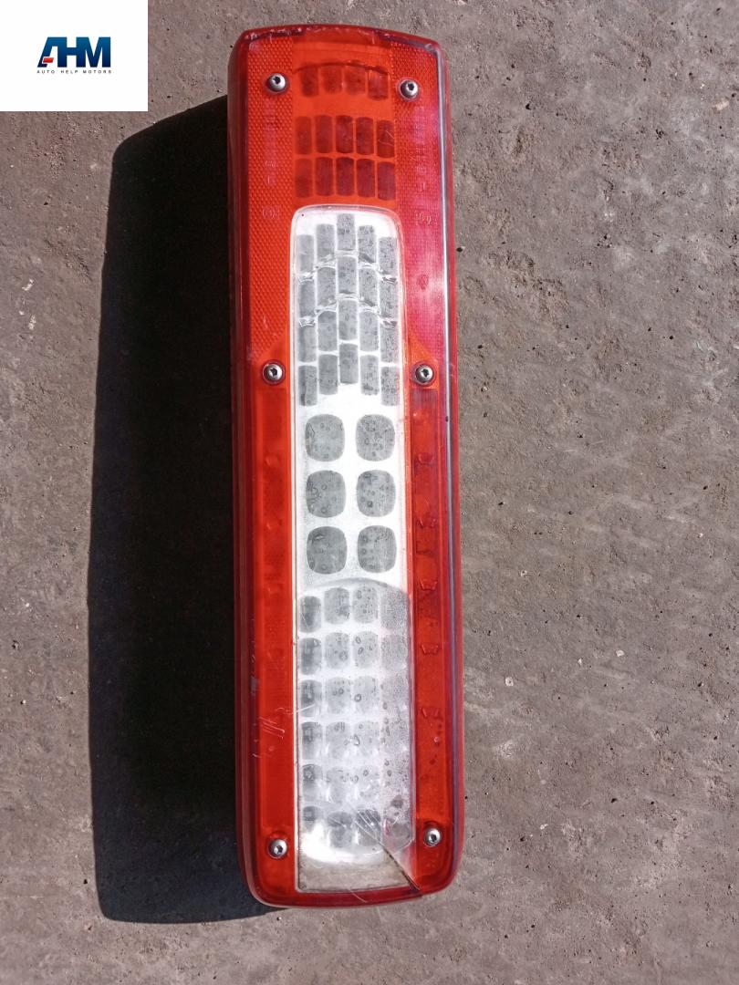 фонарь задний левый Volvo FH 3 поколение 2013, 12.8 л., D13C460, дизель, АКПП, красный, правый руль, 84195505, 158069 - фото №1