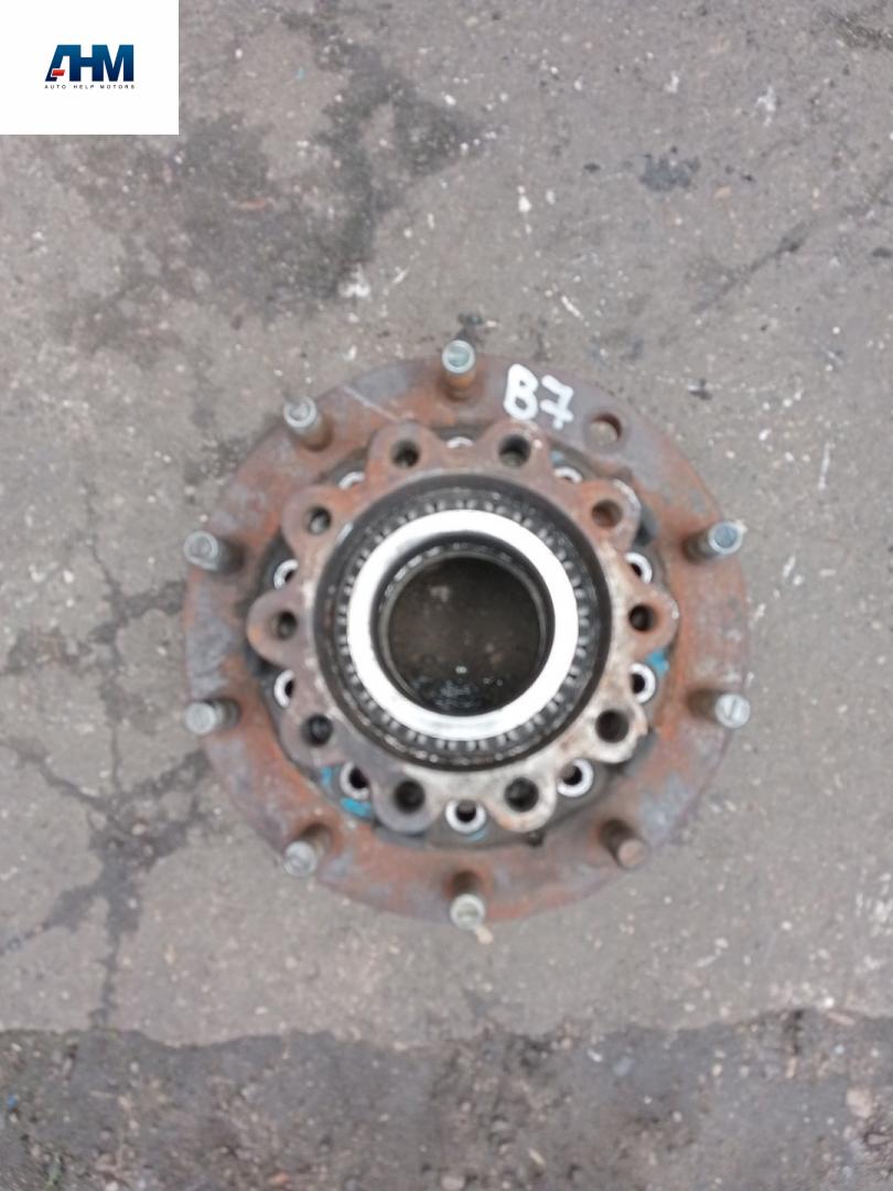 ступица задняя Mercedes-Benz Actros 4 поколение (MP4) 2015, 12.8 л., OM 471.900, дизель, белый, правый руль, A9463560201, A9603561801 - фото №1