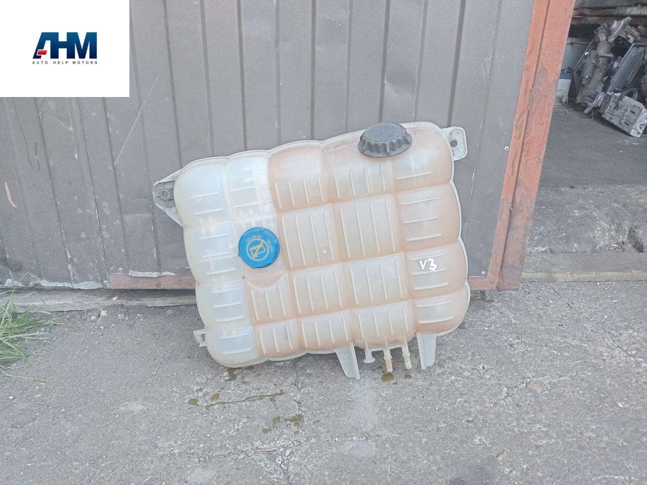 бачок расширительный Volvo FH 3 поколение 2013, 12.8 л., D13C460, дизель, АКПП, красный, правый руль, 21271982, 21884469, 21883433, 22430043, 22821826 - фото №1