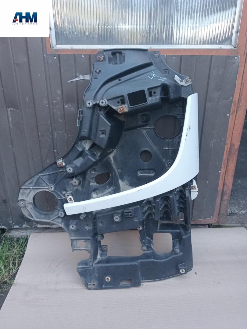 крепление фары левой Mercedes-Benz Actros 4 поколение (MP4) 2014, 12.8 л., OM 471.900, дизель, белый, правый руль, A9608851965, A9608802603 - фото №1