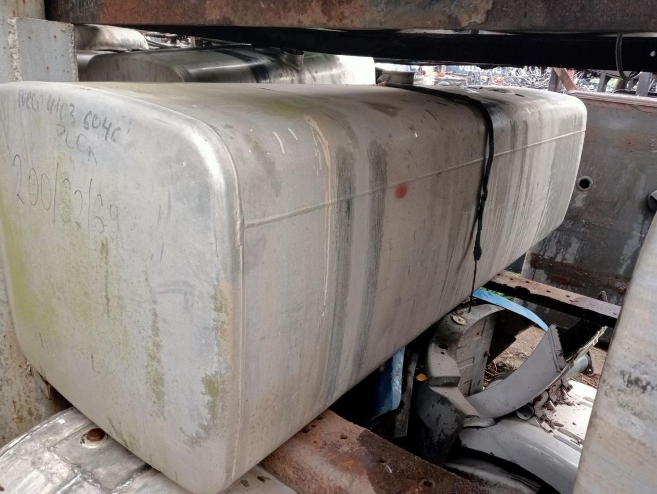 бак топливный IVECO, 41036046, 41036218, 41042555 - фото №1