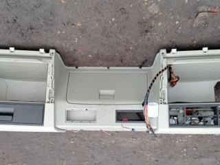 Полка над лобовым стеклом Volvo FH 3 поколение 2013, 12.8 л., D13C460, дизель, АКПП, красный, правый руль, 82857970