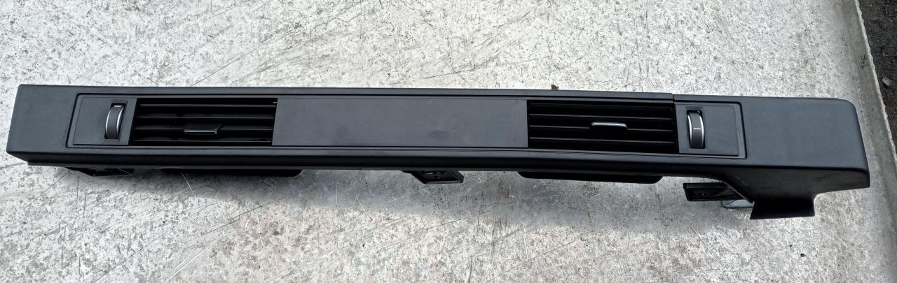 накладка декоративная Volvo FH 3 поколение 2013, 12.8 л., D13C460, дизель, АКПП, красный, правый руль, 82247055 - фото №1