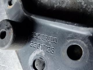 кронштейн (крепление) Scania R 3 поколение 2014, 12.7 л., DC 13.124, дизель, АКПП, белый, правый руль, 2201723