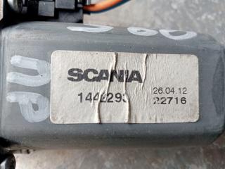 моторчик стеклоподъемника передний правый Scania R 3 поколение 2012, 11.7 л., HPi, DC 12.15, дизель, АКПП, белый, правый руль, 2303355, 1442293, 560098, 1366762, 2572363