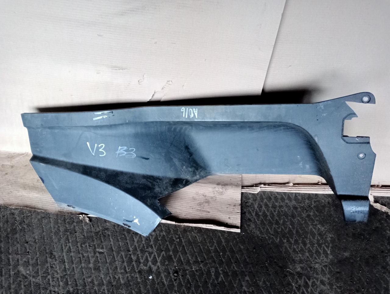 накладка подножки Volvo FH 3 поколение 2013, 12.8 л., D13C460, дизель, АКПП, красный, правый руль, 82819477 - фото №1