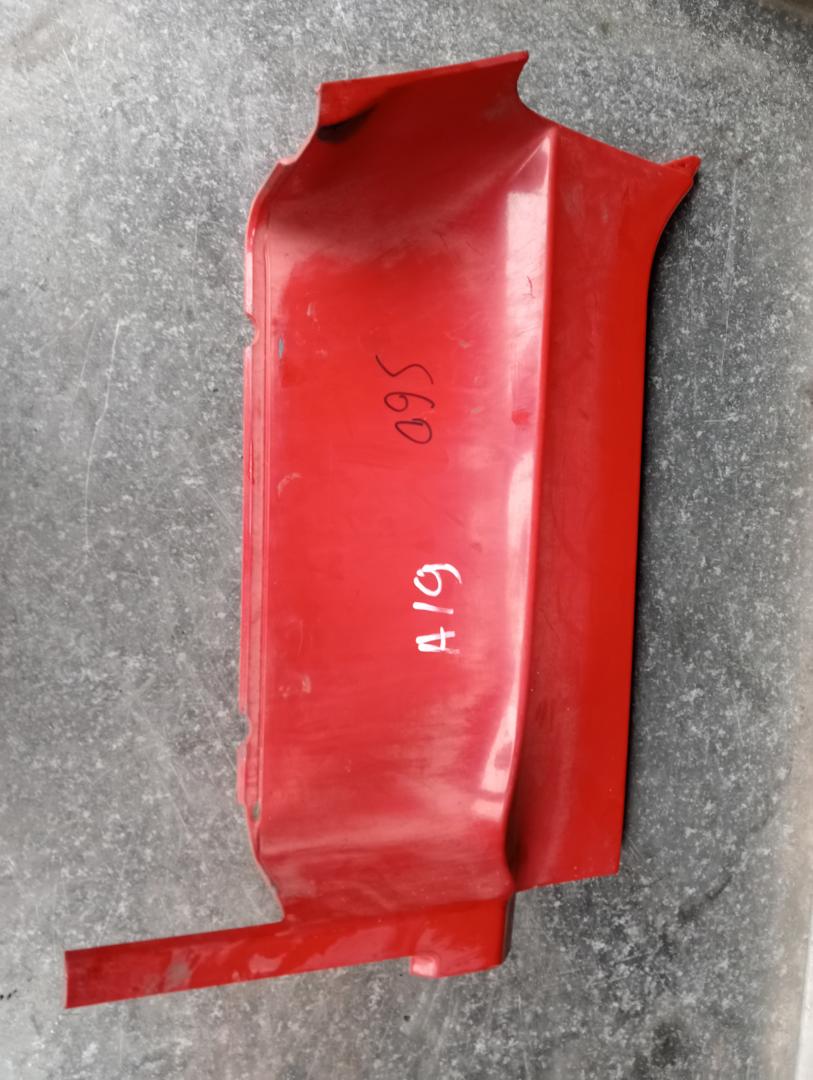 накладка подножки Scania R 3 поколение 2012, 11.7 л., HPi, DC 12.15, дизель, АКПП, белый, правый руль, 1442654 - фото №1