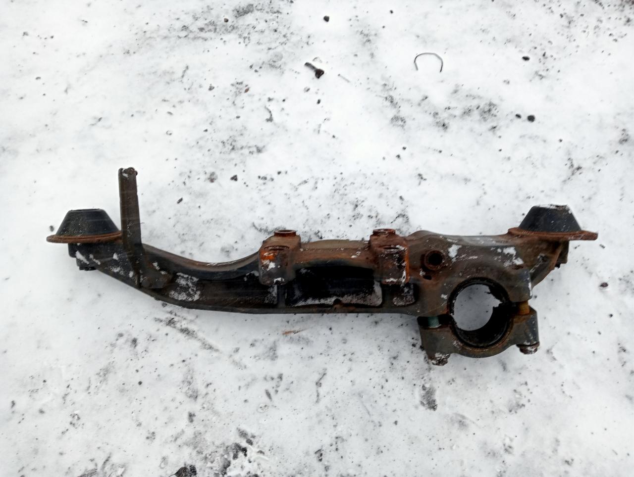 кронштейн пневмоподушки Mercedes-Benz Actros 4 поколение (MP4) 2014, 12.8 л., OM 471.900, дизель, белый, правый руль, A9603284141 - фото №1